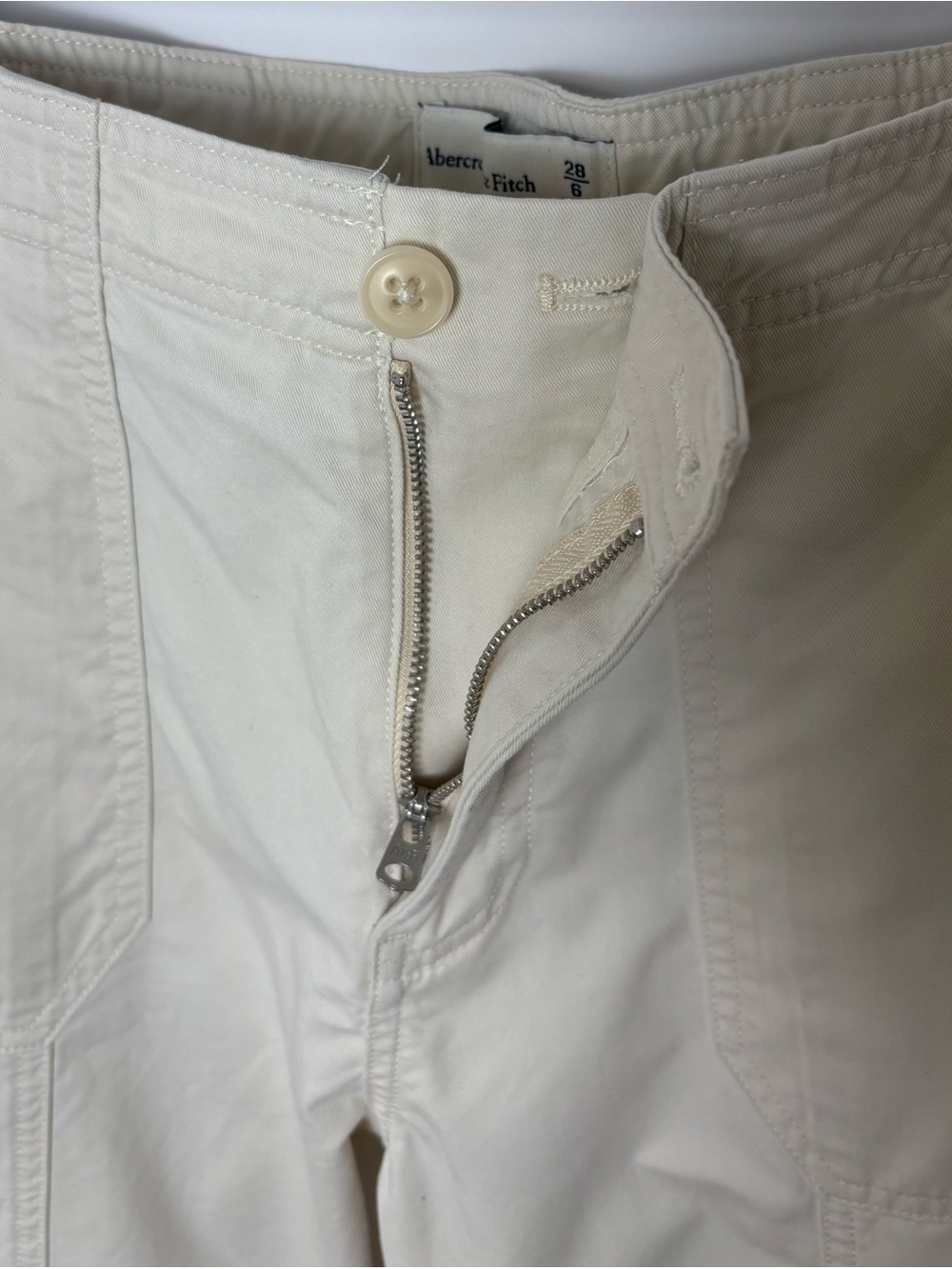Abercrombie & Fitch Light Beige Wide Leg Cargo Pants - Picture 6 of 10